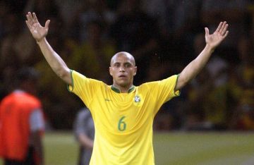 روبرتو كارلوس يصدر بيانا بعد أنباء تعرضه لنوبة قلبية (صورة)