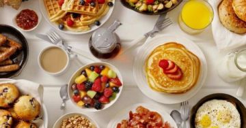 لماذا لا يجب تخطي وجبة الإفطار؟ أطعمة صباحية تعزز طاقتك طوال اليوم