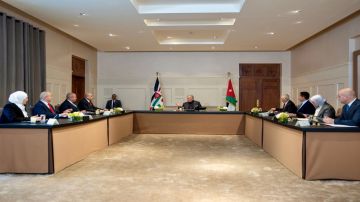 الملك يؤكد أهمية مواصلة تطوير آليات العمل الحزبي لخدمة المصلحة العامة الملك يؤكد أهمية مواصلة تطوير آليات العمل الحزبي لخدمة المصلحة العامة