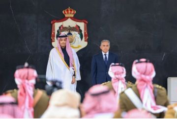 رئيس الوزراء يستقبل نظيره القطري في دار رئاسة الوزراء