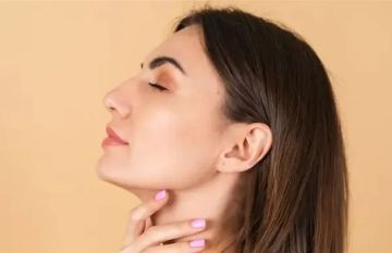 لا تهملي رقبتك هنا تبدأ أولى علامات الشيخوخة