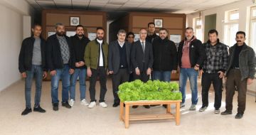 جامعة العلوم والتكنولوجيا تطلق وحدات زراعة هوائية لتوفير بيئة تعليمية وبحثية متقدمة لطلبة كلية الزراعة