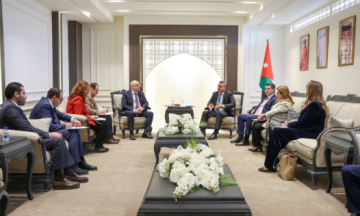  الخارجية النيابية تبحث مع السفير البلغاري تعزيز العلاقات الثنائية