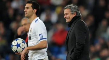 دوري الأبطال  ..  مورينيو يقف في طريق ريال مدريد نحو العبور المباشر