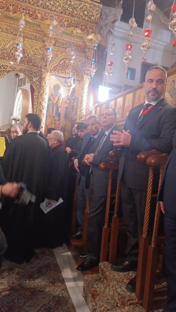 مندوبا عن الملك وزير الداخلية يشارك في قداس عيد الميلاد للطوائف المسيحية حسب التقويم الشرقي في بيت لحم