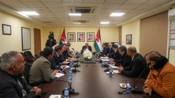 النقل النيابية تبحث قضايا النقل العام والسياحي والتاكسي وتأجير السيارات النقل النيابية تبحث قضايا النقل العام والسياحي والتاكسي وتأجير السيارات