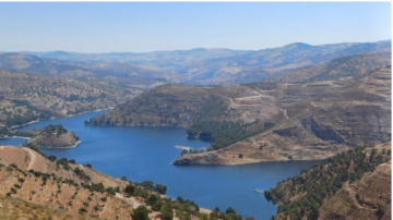 وزارة المياه: الموسم المطري الحالي ممتاز وتخزين السدود يصل إلى 80 