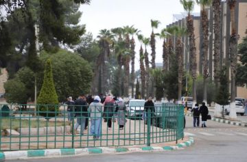 جامعات تؤجل امتحانات الطلبة وتعلق الدوام الثلاثاء (أسماء)