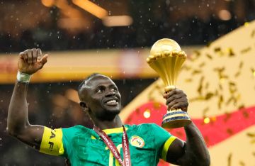 خفايا نهائي كأس إفريقيا 2025.. من هو صوت العقل الذي أقنع ماني بالعدول عن الانسحاب؟ خفايا نهائي كأس إفريقيا 2025.. من هو صوت العقل الذي أقنع ماني بالعدول عن الانسحاب؟