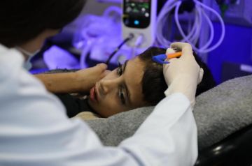 الجيش يجلي دفعة جديدة من أطفال غزة المرضى للعلاج في المملكة