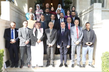 العيسوي يؤكد خلال لقائه فعاليات شبابية ورياضية المضي بثقة في مسار التحديث وترسيخ الدولة وتعزيز الاقتصاد,,,,,,