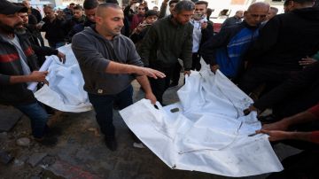 استشهاد فلسطيني وإصابة آخر مع تواصل إطلاق النار والقصف على قطاع غزة استشهاد فلسطيني وإصابة آخر مع تواصل إطلاق النار والقصف على قطاع غزة