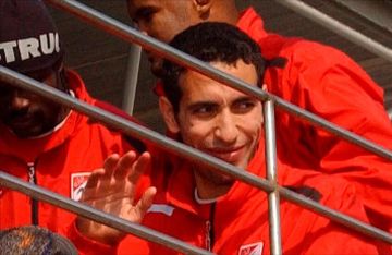  قصة أبو تريكة وحساب مبارك البنكي .. أحمد موسى يثير الجدل في مصر بكتاب جديد