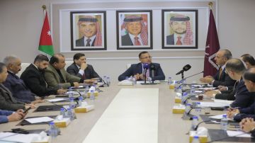 الإدارية النيابية تبحث ملف إحالة موظفي الأمانة للتقاعد المبكر الإدارية النيابية تبحث ملف إحالة موظفي الأمانة للتقاعد المبكر