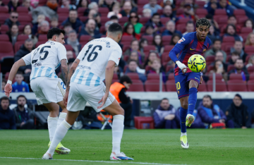 برشلونة يهزم أوفييدو ويستعيد صدارة الليغا من ريال مدريد