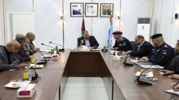 وزير الداخلية يزور جسر الملك حسين