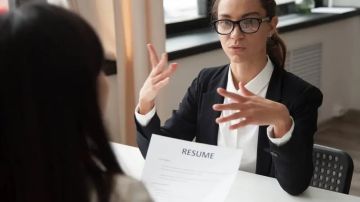 مقابلات العمل في عصر الذكاء الاصطناعي.. سؤال حاسم قد يقرر مصير وظيفتك مقابلات العمل في عصر الذكاء الاصطناعي.. سؤال حاسم قد يقرر مصير وظيفتك