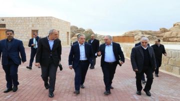 حسان يوجه بتفعيل البرامج والأنشطة النوعية في القرية الثقافية في لواء البترا