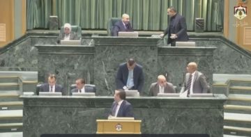 نائب يشتم اخرين بعد انتهاء الجلسة التشريعية - شاهد عاجل نائب يشتم اخرين بعد انتهاء الجلسة التشريعية - شاهد عاجل