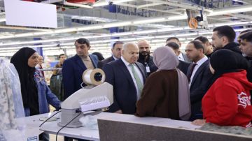 وزير العمل: النساء الأردنيات يشكلن الأغلبية العاملة في قطاع الألبسة وزير العمل: النساء الأردنيات يشكلن الأغلبية العاملة في قطاع الألبسة