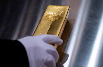 انهيار كبير في أسعار الذهب والفضة انهيار كبير في أسعار الذهب والفضة