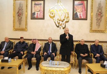 مندوبا عن الملك وولي العهد العيسوي يعزي عشائر الغنانيم والشوابكة والزناتية والنجداوي مندوبا عن الملك وولي العهد العيسوي يعزي عشائر الغنانيم والشوابكة والزناتية والنجداوي