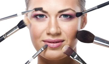 قرار لمحافظة اللاذقية بمنع تبرج الموظفات يثير جدلا بسوريا