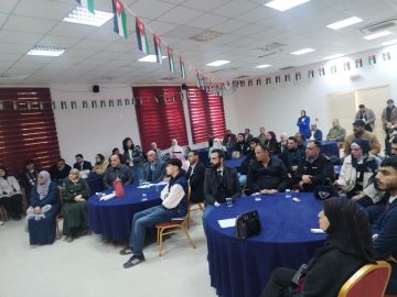 مركز شابات المزار الشمالي ينفذ جلسة حوارية حول دور الشباب في تعزيز الهوية الوطنية .