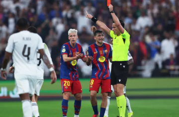 جدل حول قرارات حكم مباراة برشلونة وريال مدريد بكأس السوبر جدل حول قرارات حكم مباراة برشلونة وريال مدريد بكأس السوبر