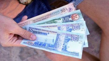 دية : قروض الأفراد تتضخم على حساب الاقتصاد الإنتاجي عاجل