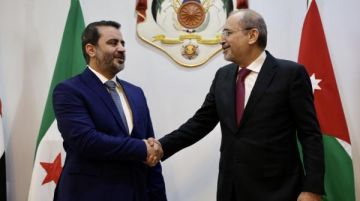 اتصال أردني سوري يبحث تطورات الأوضاع ويؤكد عمق العلاقات الثنائية اتصال أردني سوري يبحث تطورات الأوضاع ويؤكد عمق العلاقات الثنائية
