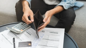 قاتل صامت في محفظتك.. كيف تدمر ديونك عضلة القلب؟ قاتل صامت في محفظتك.. كيف تدمر ديونك عضلة القلب؟