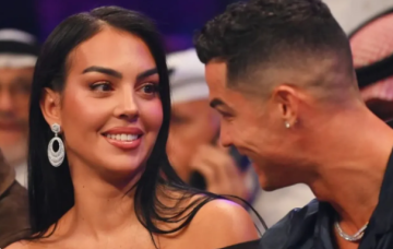 جورجينا تكشف (البروتوكول الصارم) لرونالدو