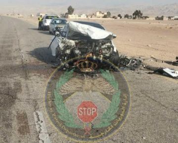 وفاة و3 إصابات بتصادم مركبتين على طريق وادي عربة