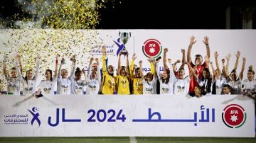 اسم شيرين على كتيب Joy Awards.. جدل حول حضورها وسط أزمتها الصحية