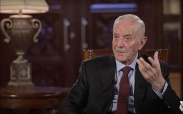 الرئيس احمد عبيدات في العناية الطبية بوضع حرج وذووه ينفون وفاته الرئيس احمد عبيدات في العناية الطبية بوضع حرج وذووه ينفون وفاته