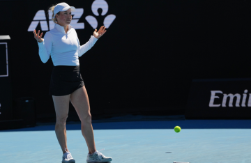 رقصة وحركة "مستفزة" ..  بوتينتسيفا تشعل غضب المشجعين الأتراك في بطولة أستراليا المفتوحة (فيديو)