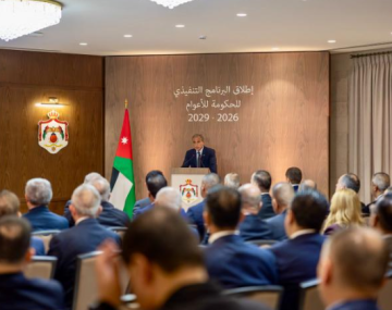 رئيس الوزراء: الملك وجه بزيادة دعم الطلاب وإطلاق برنامج حكومي استثماري بقيمة 10 مليارات دينار