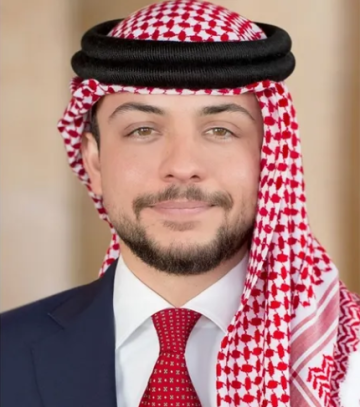 ولي العهد يعزي رئيس الديوان الملكي الهاشمي بوفاة شقيقته