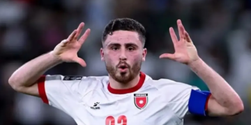 الأردني العزايزة يرفض تمثيل المنتخب الإماراتي