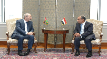 الصفدي ونظيره المصري يشددان على ضرورة التزام اتفاق وقف إطلاق النار في غزة وتنفيذ بنوده كاملة