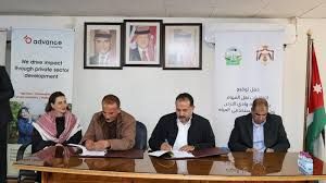 سلطة وادي الأردن توقع اتفاقيات مع جمعيات مستخدمي المياه