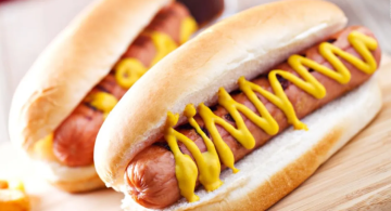 قطار بريطاني يقدم نقانق من سلة المهملات لركاب الدرجة الأولى ! قطار بريطاني يقدم نقانق من سلة المهملات لركاب الدرجة الأولى !