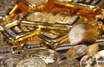 خبير يوضح أسباب الهبوط المفاجئ في أسعار الذهب عالميا