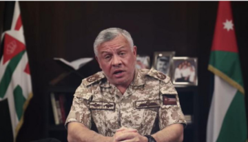 رئيس هيئة الأركان يرد على رسالة الملك: الجيش العربي على مسار التطوير والتحول البنيوي رئيس هيئة الأركان يرد على رسالة الملك: الجيش العربي على مسار التطوير والتحول البنيوي