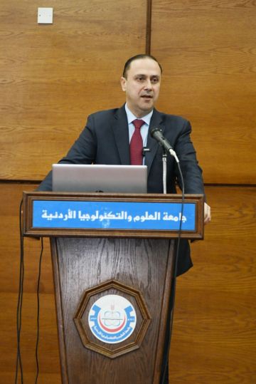 وزير الاتصال الحكومي من جامعة العلوم والتكنولوجيا: الجامعات ركيزة أساسية في بناء الوعي الوطني