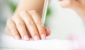 وصفات طبيعية لتقوية الأظافر.. حافظى عليها بخطوات بسيطة