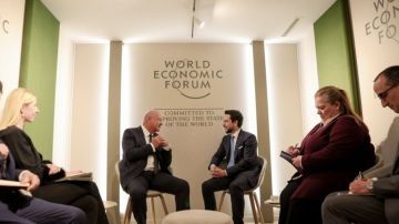 ولي العهد يلتقي المستشار النمساوي على هامش المنتدى الاقتصادي العالمي ولي العهد يلتقي المستشار النمساوي على هامش المنتدى الاقتصادي العالمي