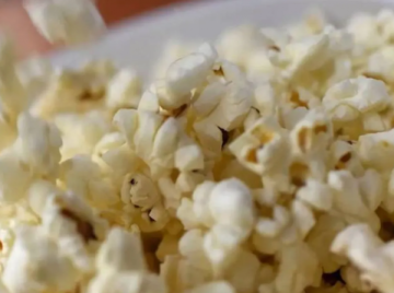 ماذا يحدث لجسمك عند تناول الفشار المعد في الميكروويف؟ ماذا يحدث لجسمك عند تناول الفشار المعد في الميكروويف؟