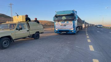 الأردن يسير 51 شاحنة مساعدات إنسانية إلى سوريا